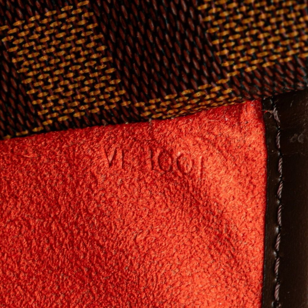 LOUIS VUITTON Authentic Brown Damier Leather Shoulder Bag - Picture 7 of 8